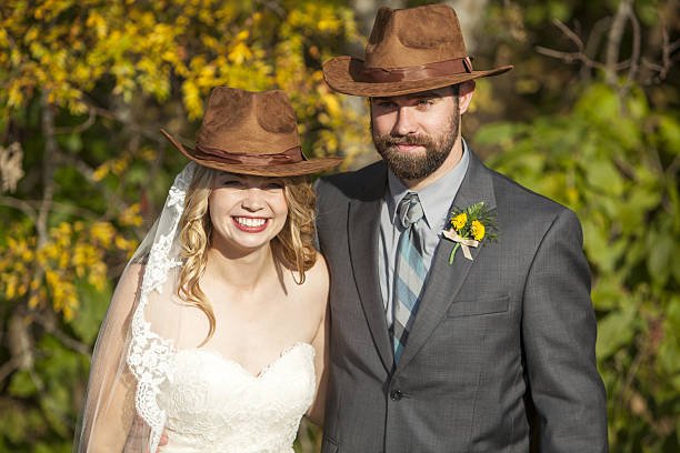 Wedding themes. Brid & Groom in cowboy hats