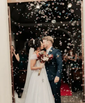 Cute wedding idea. Confetti