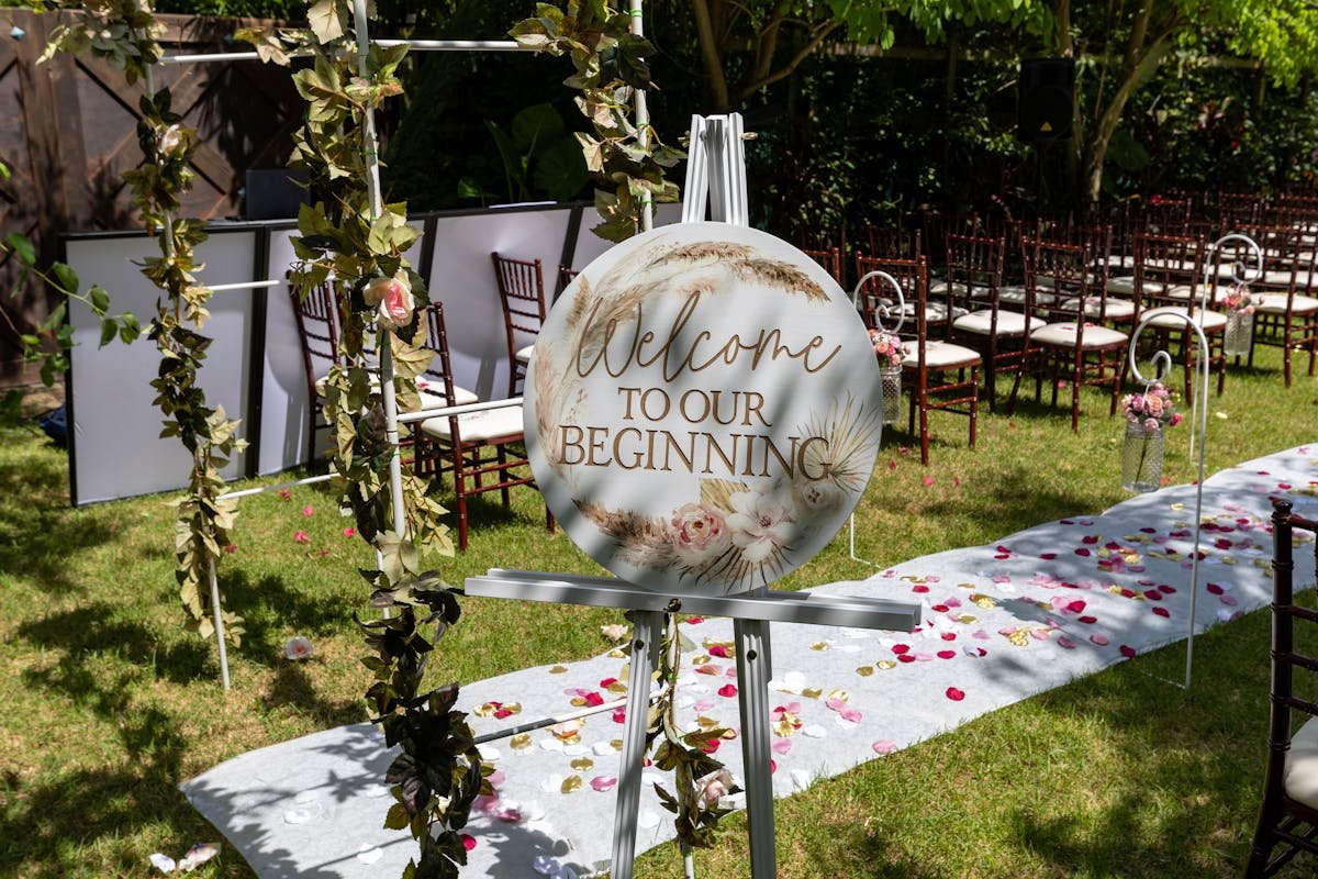 DIY wedding ideas to save money