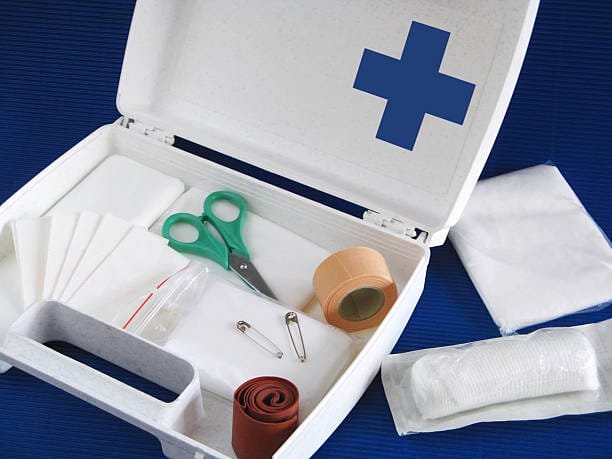 emergency wedding kit Emergency wedding kit