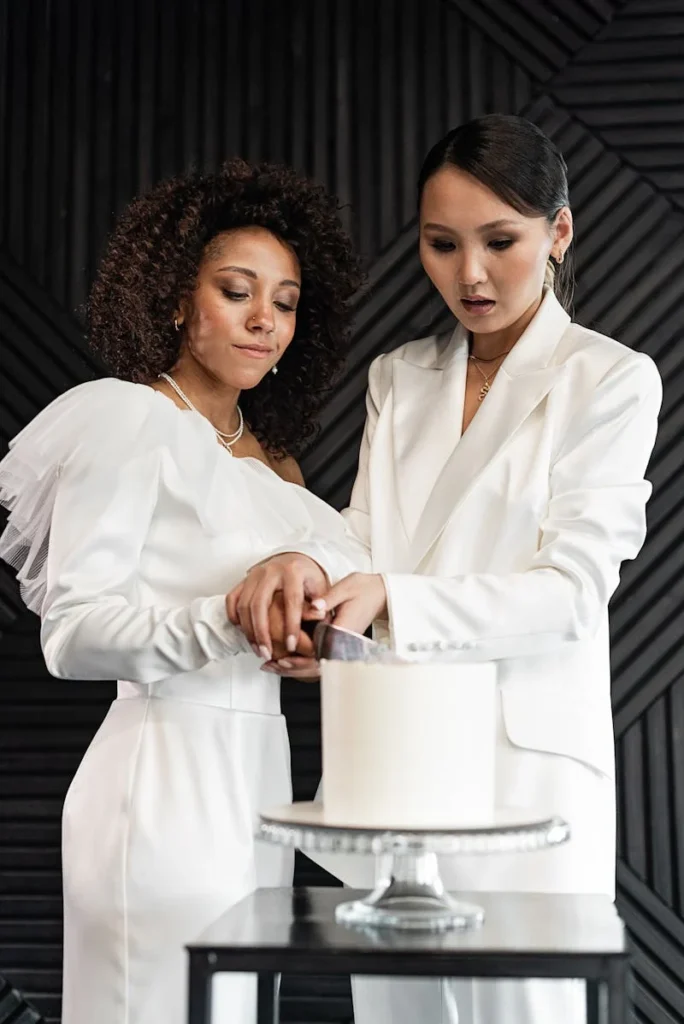 Couple cuts the wedding cake