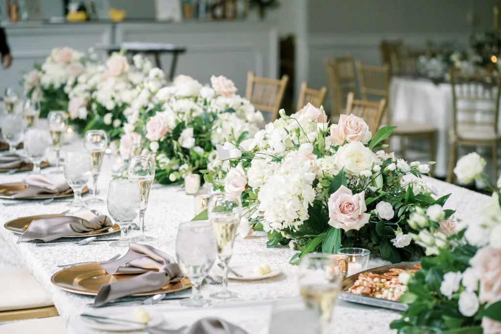 Wrdding with neutral colors