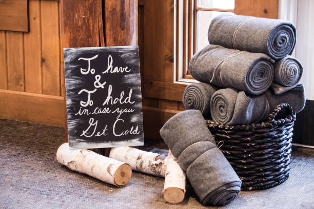 Winter Wedding cute decor ideas