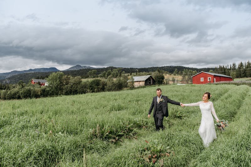 rustic farm wedding