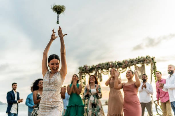 Bouquet toss. Wedding traditions couples are skipping in 2026
