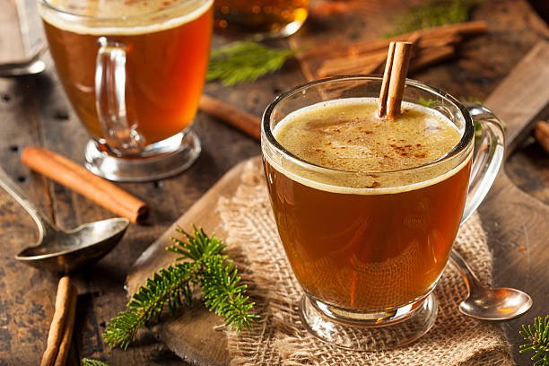 Drink ideas for winter weddings, signature drinks, cocktails