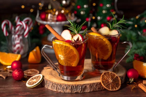 cocktail ideas for a winter wedding