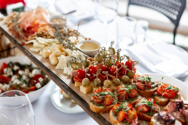 Wedding appetizer ideas: How to choose crowd pleasing bites for every budget