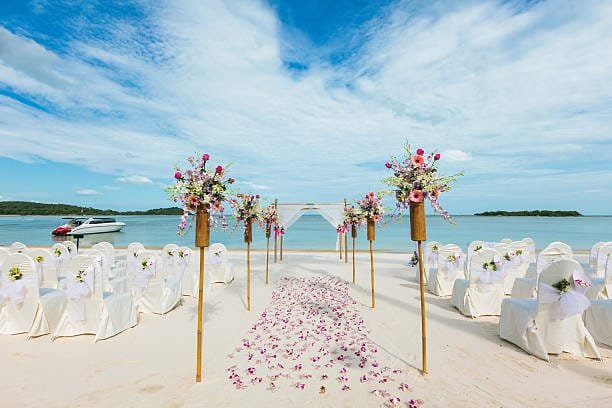 How to plan a destination wedding without breaking the bank