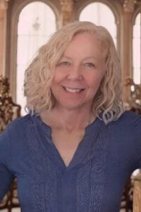 Well chosen weddings bio pic